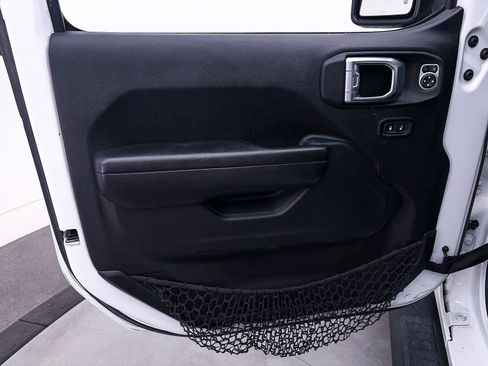 Used 2018 Jeep Wrangler Unlimited Sport S AWD/4WD image 15