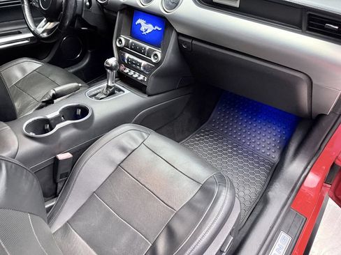 Used 2019 Ford Mustang Premium RWD image 11