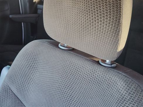 Used 2017 Dodge Grand Caravan SE image 13