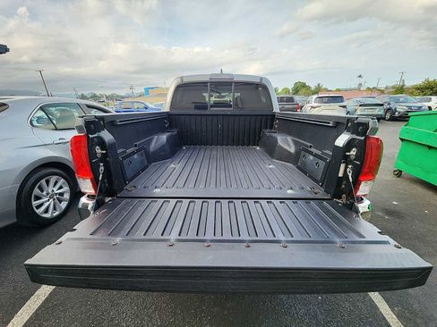 Used 2016 Toyota Tacoma SR5 image 24