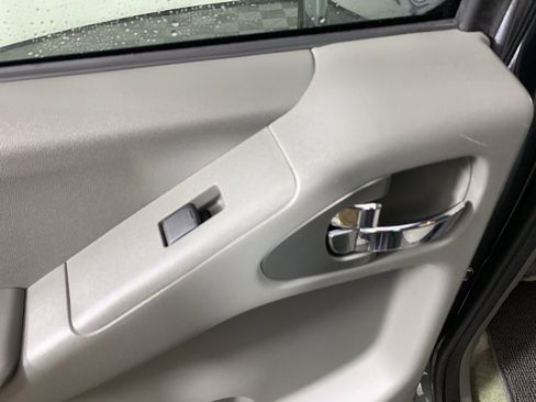 Used 2017 Nissan Frontier SV w/ SV Value Truck Package image 30