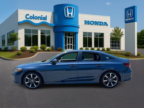 Used 2025 Honda Civic Sport Touring image 3