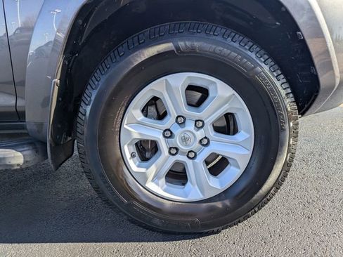 Used 2016 Toyota 4Runner SR5 image 11