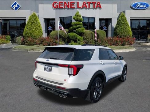 Used 2025 Ford Explorer ST AWD/4WD image 7