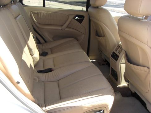 Used 2004 Mercedes-Benz ML 350 4MATIC image 17