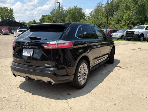 Used 2021 Ford Edge Titanium w/ Equipment Group 301A AWD/4WD image 5