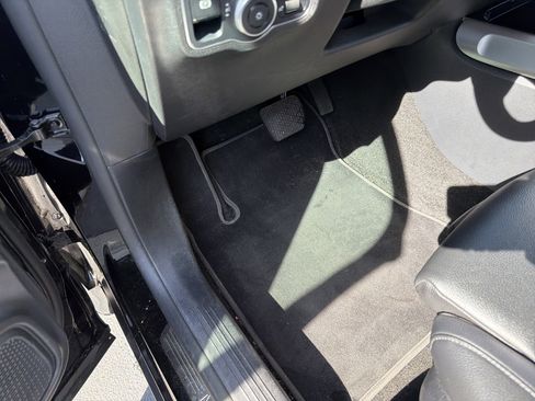 Used 2022 Mercedes-Benz GLB 250 4MATIC image 19