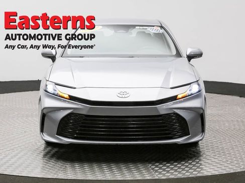 Used 2025 Toyota Camry LE image 2