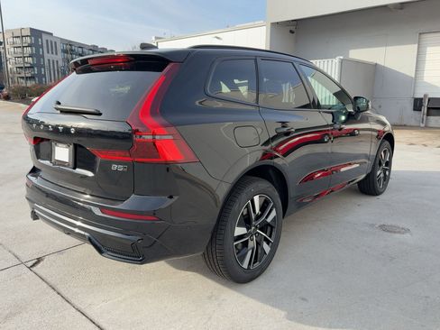 Used 2026 Volvo XC60 B5 Plus w/ Climate Package AWD/4WD image 9