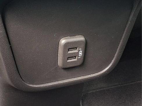 Certified 2023 Chevrolet Equinox LT FWD image 19