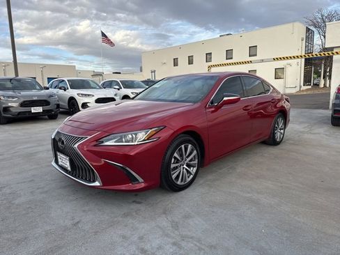 Used 2021 Lexus ES 250 w/ Premium Package image 4