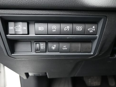 Used 2022 Toyota Tundra Limited image 19