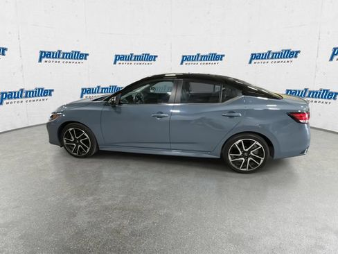 Used 2024 Nissan Sentra SR w/ SR Premium Package FWD image 7