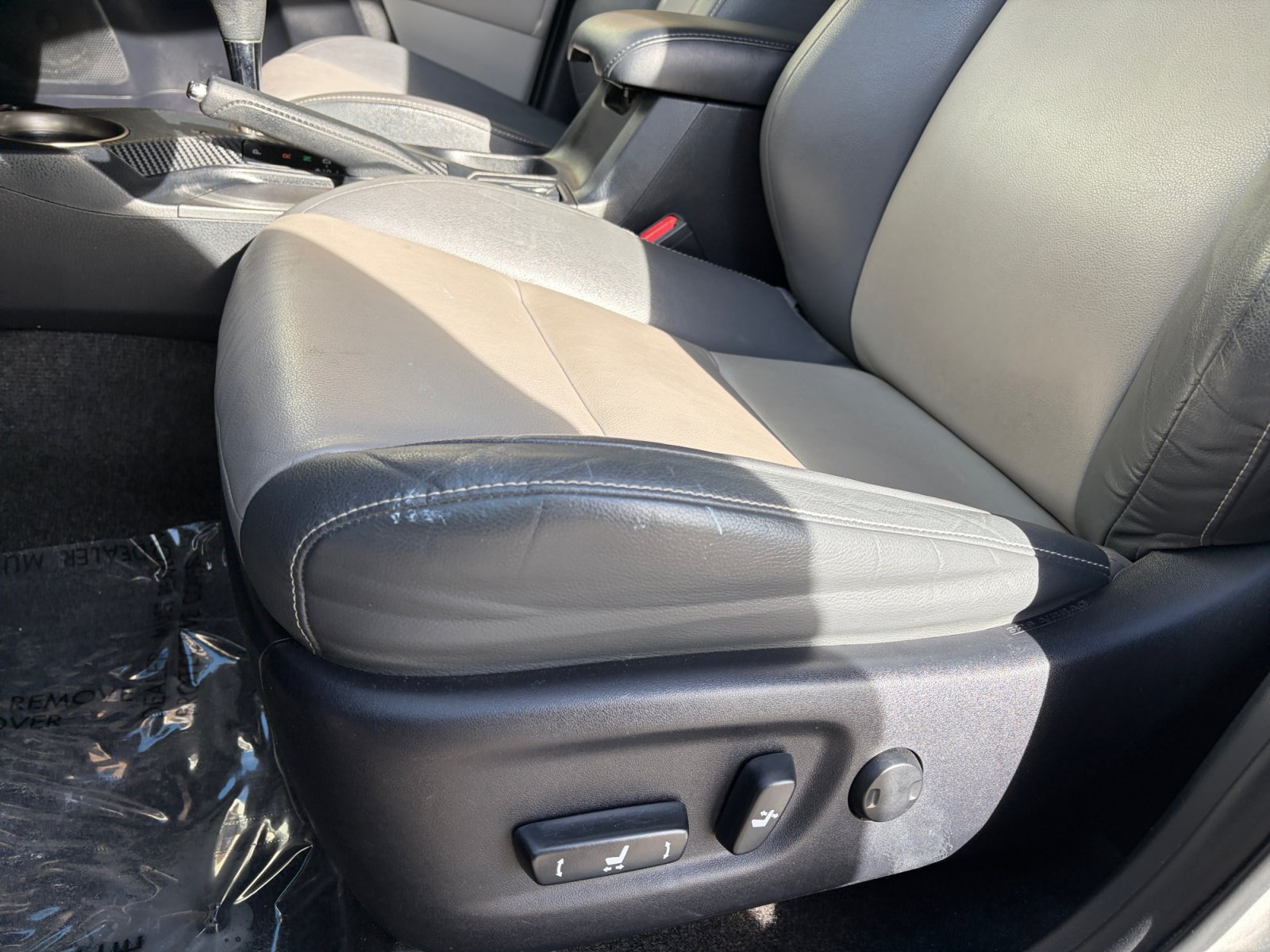 Used 2013 Toyota RAV4 Limited AWD/4WD image 14