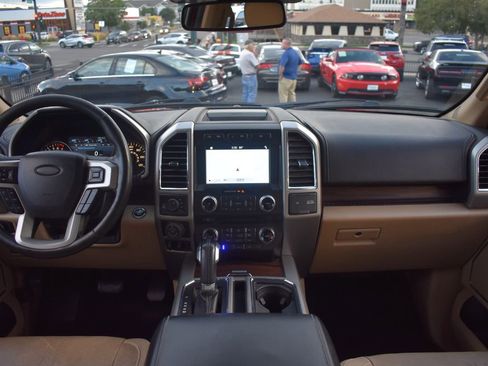 Used 2017 Ford F150 Lariat w/ Equipment Group 502A Luxury image 10