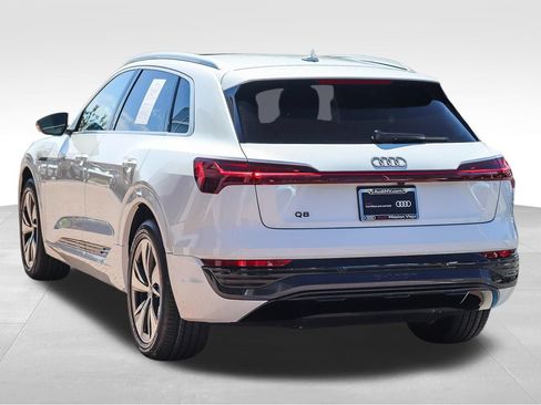Used 2024 Audi Q8 e-tron Premium Plus AWD/4WD image 5