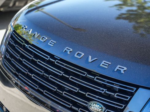 New 2026 Land Rover Range Rover Long Wheelbase SE AWD/4WD image 11