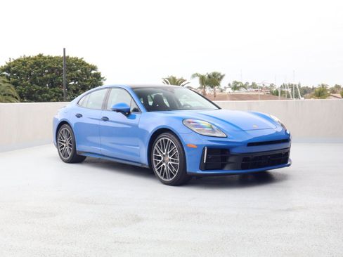 Certified 2024 Porsche Panamera image 7