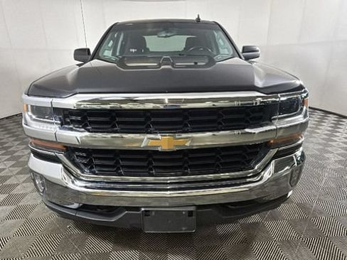 Used 2017 Chevrolet Silverado 1500 LT w/ All Star Edition AWD/4WD image 7