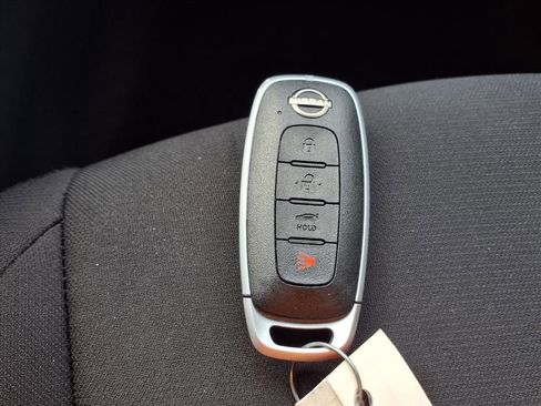 Used 2025 Nissan Sentra S image 10