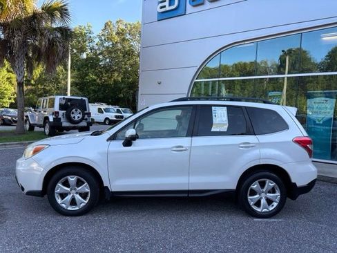 Used 2014 Subaru Forester 2.5i Touring AWD/4WD image 2