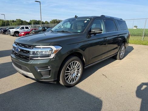 Used 2023 Ford Expedition Max Limited AWD/4WD image 2