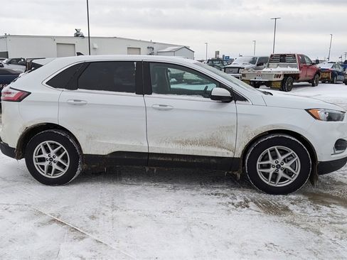 Used 2022 Ford Edge SEL w/ Convenience Package image 2