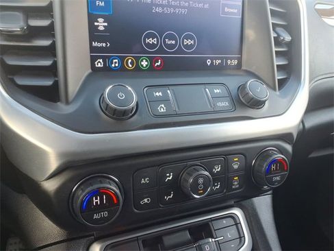 Used 2020 GMC Acadia SLE w/ Driver Convenience Package image 19
