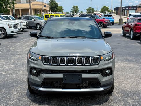 Used 2023 Jeep Compass Limited AWD/4WD image 4