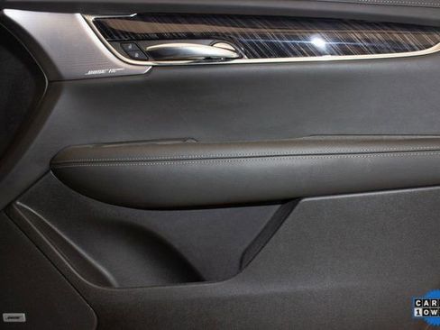 Certified 2025 Cadillac XT6 Premium Luxury image 11