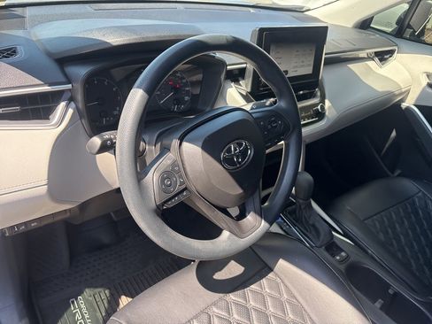 Used 2024 Toyota Corolla Cross L FWD image 4