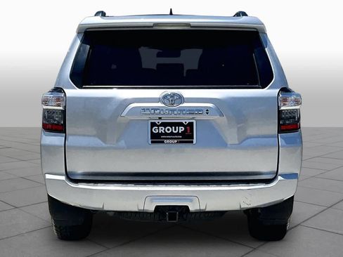 Used 2022 Toyota 4Runner SR5 RWD image 4
