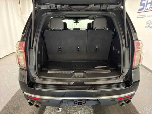 Used 2021 Chevrolet Tahoe Premier w/ Premium Package image 7