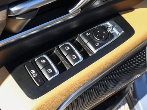 Used 2022 Kia Telluride SX w/ Towing Package image 15