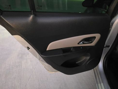 Used 2015 Chevrolet Cruze LT FWD image 25