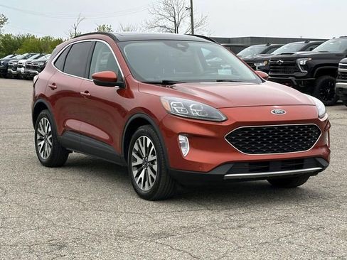 Used 2020 Ford Escape Titanium AWD/4WD image 8