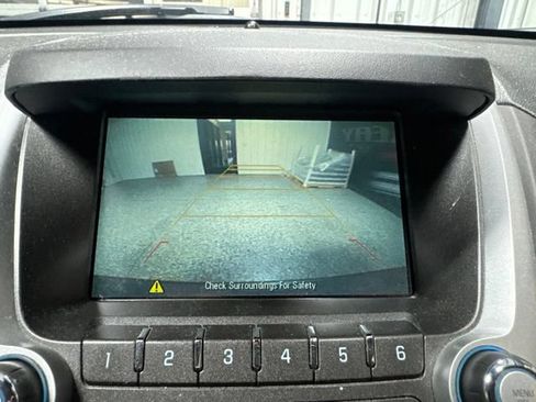 Used 2017 Chevrolet Equinox LT w/ Convenience Package FWD image 9