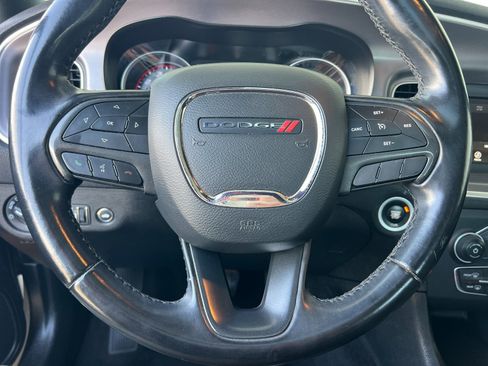 Used 2019 Dodge Charger SXT RWD image 22