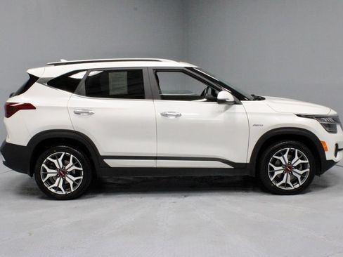 Used 2023 Kia Seltos SX w/ SX Sunroof Package AWD/4WD image 7