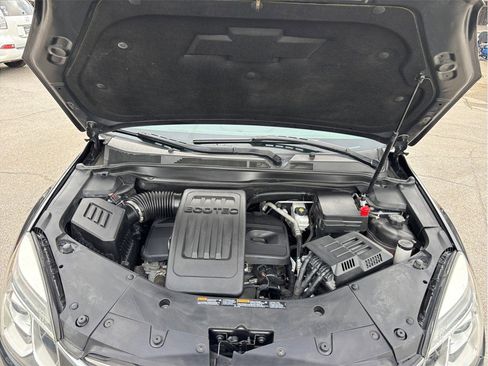 Used 2017 Chevrolet Equinox Premier w/ Enhanced Convenience Package FWD image 40