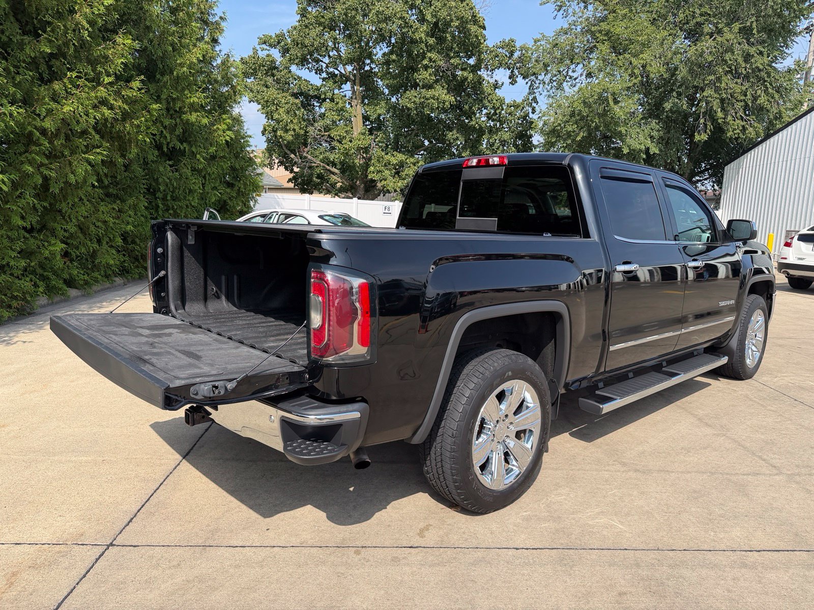 Used 2017 GMC Sierra 1500 SLT AWD/4WD image 32