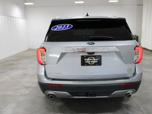 Used 2023 Ford Explorer Limited w/ Limited Technology Package RWD image 8
