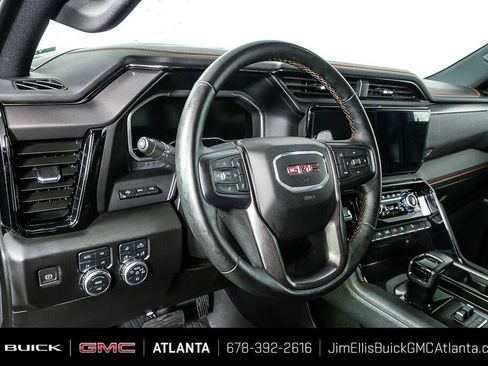Used 2024 GMC Sierra 1500 AT4 w/ Technology Package AWD/4WD image 4