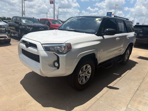 Used 2019 Toyota 4Runner SR5 AWD/4WD image 1