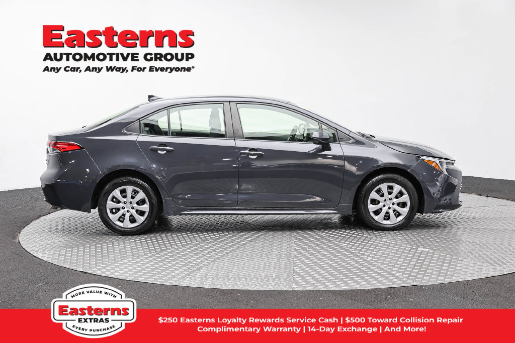 Used 2023 Toyota Corolla LE FWD image 5