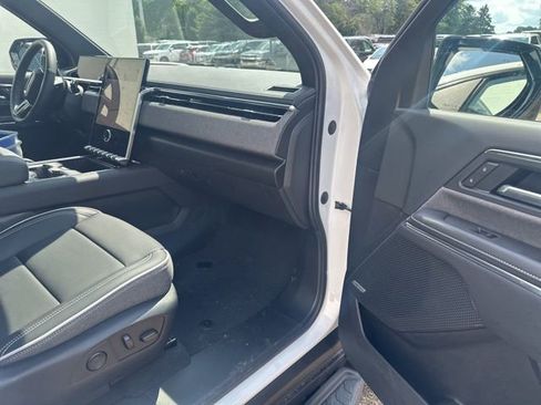 New 2026 GMC Sierra EV Elevation w/ Premium Package image 28