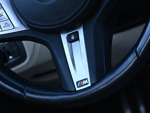 Used 2020 BMW 750i xDrive w/ Executive Package image 38