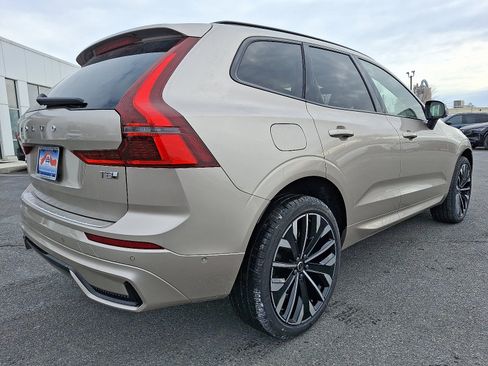 New 2026 Volvo XC60 T8 Ultra w/ Protection Package Premier image 4