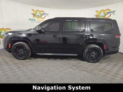 Certified 2023 Jeep Wagoneer Series II AWD/4WD image 6