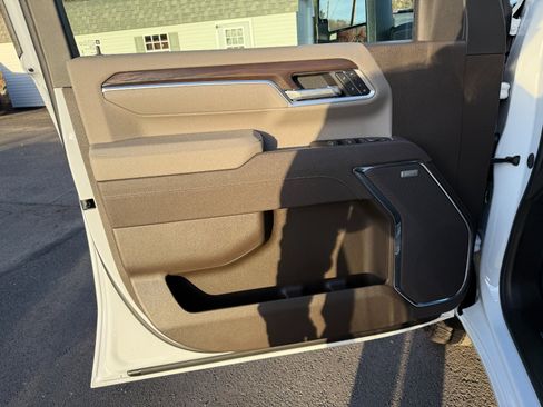 New 2026 GMC Sierra 2500 SLT w/ Max Trailering Package image 15